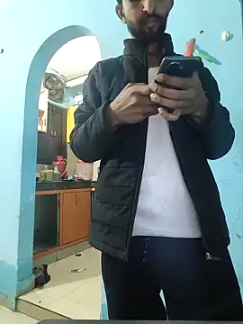 DeSi_hot_young_couple