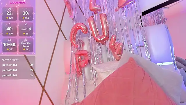 venuswilds - Venuswilds's free webcam