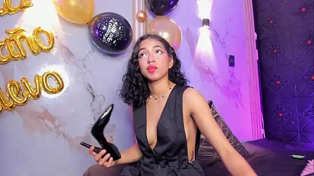 Aron_and_molly webcam