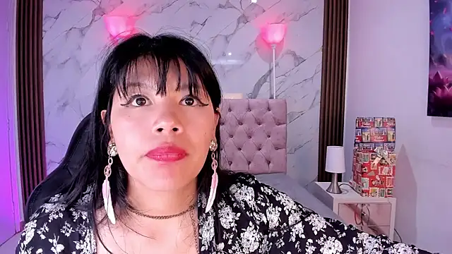 EsmeraldaChantre webcam