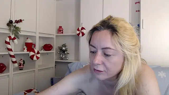 _karolynesyera_ webcam