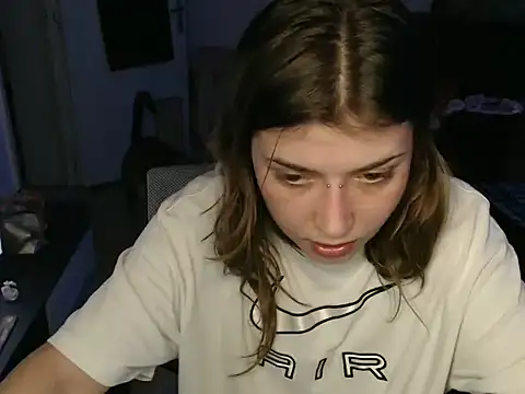 AlienforTwenty webcam