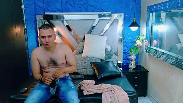 TemptationDual webcam