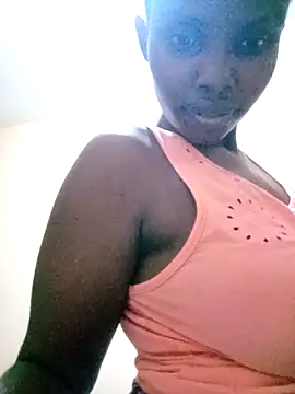 Webcam Model (zainabsmile)  is live.Free join now!