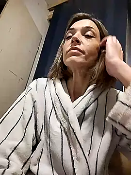 Webcam Model (SheTheDeeevil)  is live.Free join now!