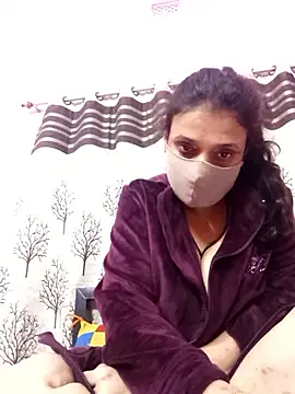 Webcam Model (Gullapi)  is live.Free join now!