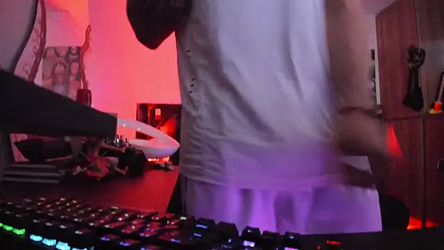 Dominatofstupid webcam