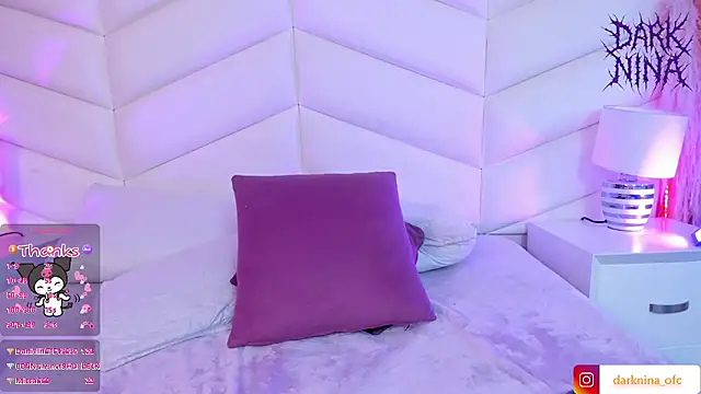 Dark_nina_ webcam