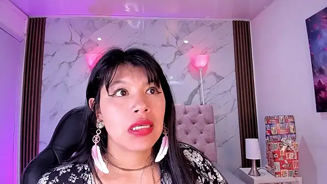 EsmeraldaChantre webcam