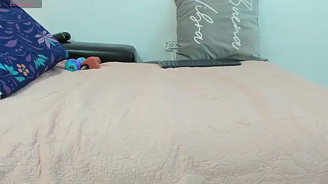 ElisabethMassey webcam