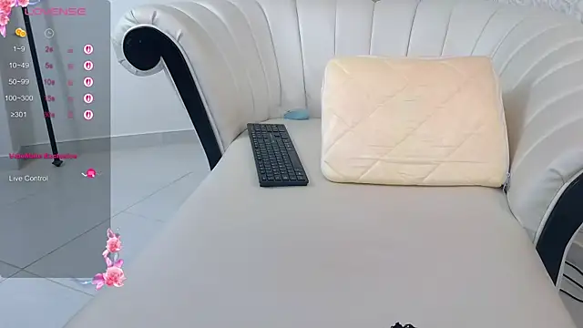 aura_sanders1 webcam