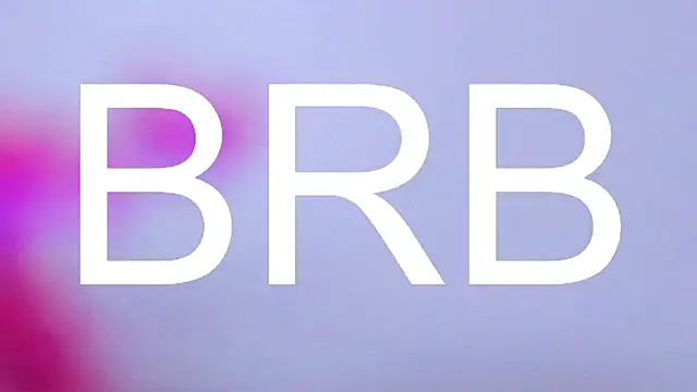 mia_thompsonn_ webcam