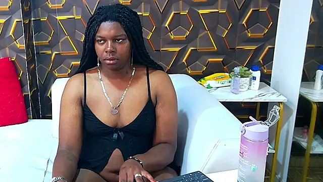 blackvelvet013 - Blackvelvet013's free webcam