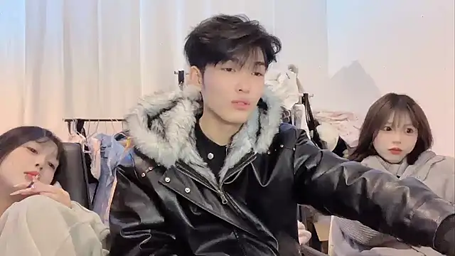 美女zhouzhou_YC在线直播