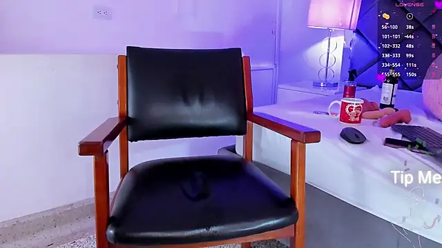 LuciaCollins_ webcam