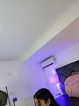 LuciaCollins_ webcam