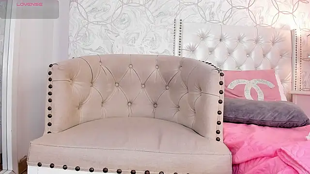 amara_rousse - Amara_rousse's free webcam - UK Sex Cams