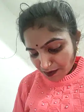 Webcam Model (LUCKY_cut)  is live.Free join now!