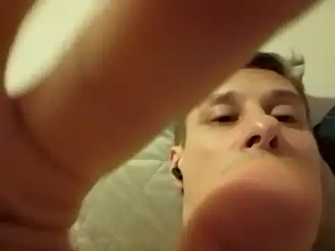 oioijajatjstrongkutasen - OioiJajaTJStrongKutasen's free webcam