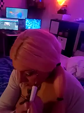 sissytrapdolly24 webcam