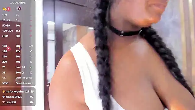 laurasaenz01 (Ask my age) - make me have a happy new year