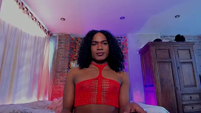 LaGoldenBitch webcam