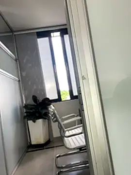 Emily_Jonness_ webcam