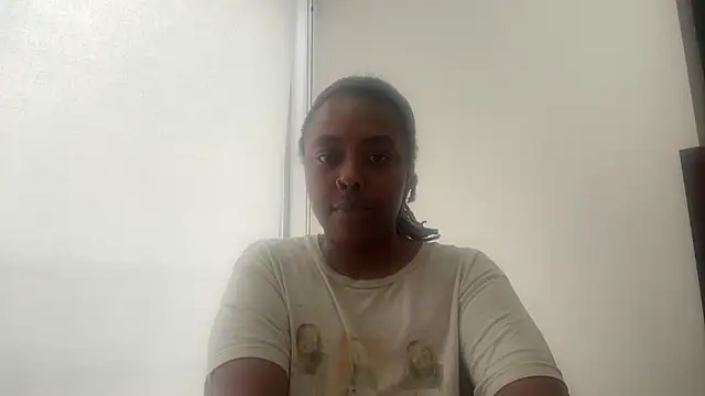 ChocolateCakeQueen webcam