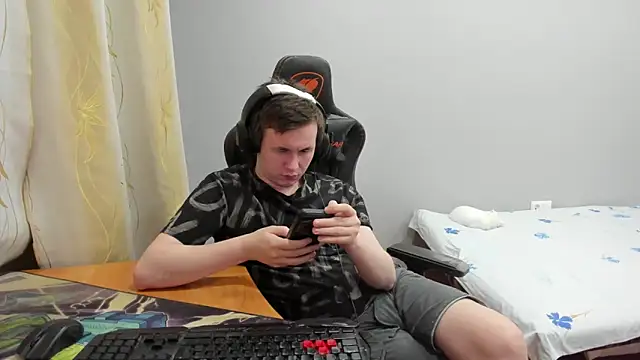 iliaskrislove webcam