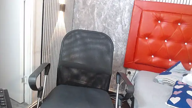 linda__mature webcam