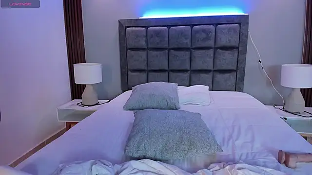 Caroline_Millerr webcam