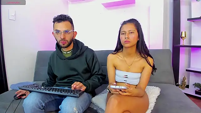 annie_and_ryan webcam