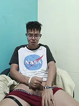 Calebchiquitoricci webcam