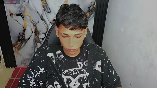 im_david02 (M twink) - show cum in public # 2