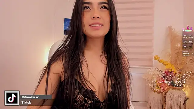 alexandra_ra (F young) - 🎅🎅sensual and naked dance:333