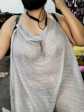 Webcam Model (Tishani) is live