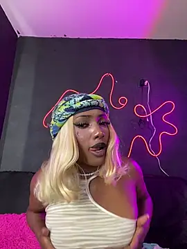 tiffanyystar - TIFFANYYSTAR's free webcam