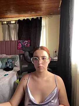 Webcam Model (CoraVibes)  is live.Free join now!