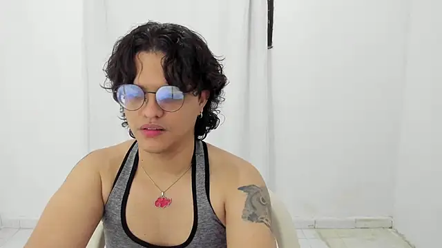 Diane_blossom webcam