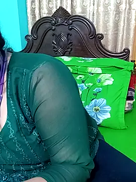 Webcam Model (Porimoni22)  is live.Free join now!