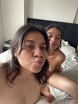 Poli_amor2025 webcam