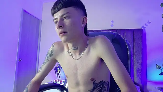 Nascary_Fox webcam
