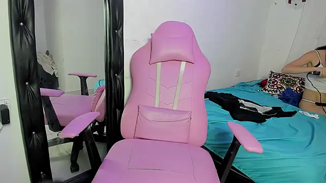 Laura_and_Kevin webcam