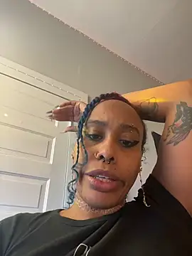 Webcam Model (loveluna8) is live