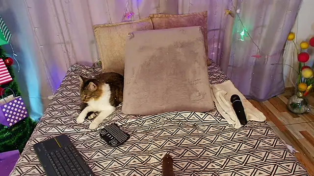 jade_brunnette webcam