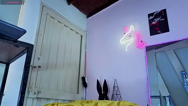 dominatrix_girl webcam