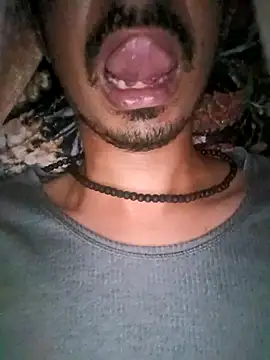 dreamtoungelick69 webcam