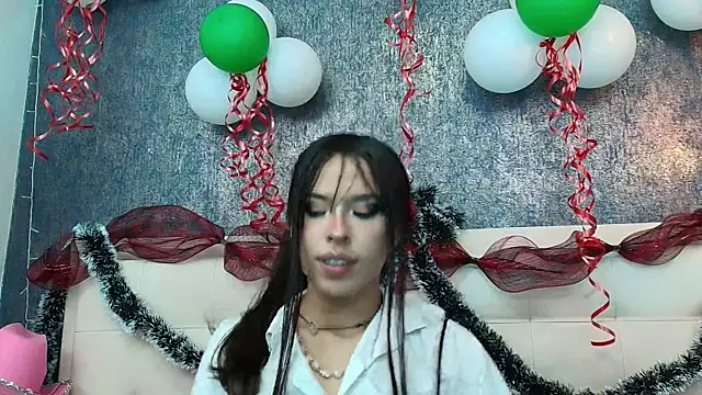 Cloeandtyfanny webcam