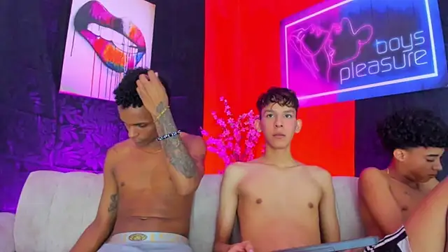Pleasure_boys_hot webcam
