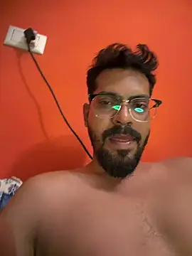 Stoner-boii-Cloudy-arhan webcam